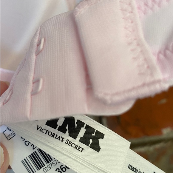 Victoria Secret pink bra size 36C - Picture 7 of 7